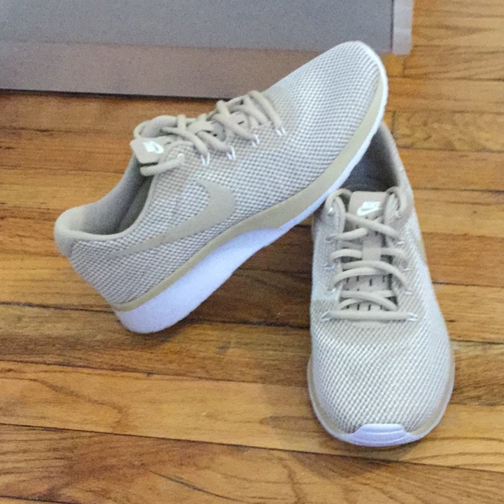 Women’s Nike running sneakers